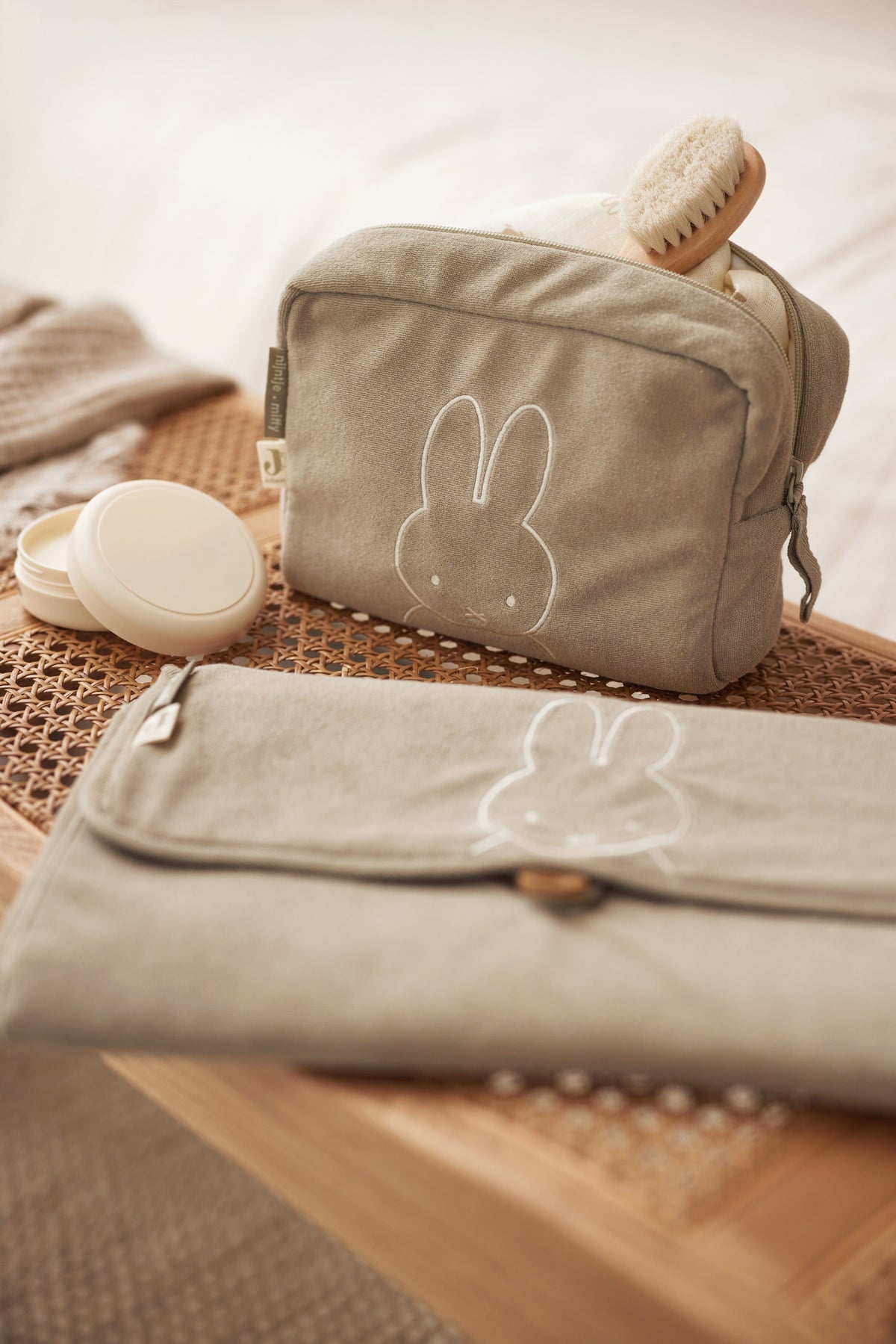 Jollein Skötunderlägg Terry Miffy Olive Green