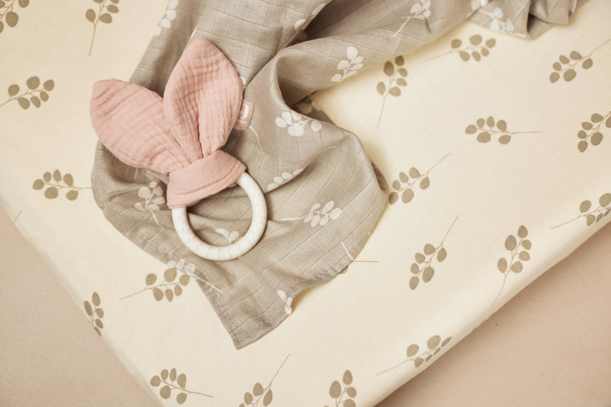 Jollein Bitring Silicone Bunny Ears Wild Rose